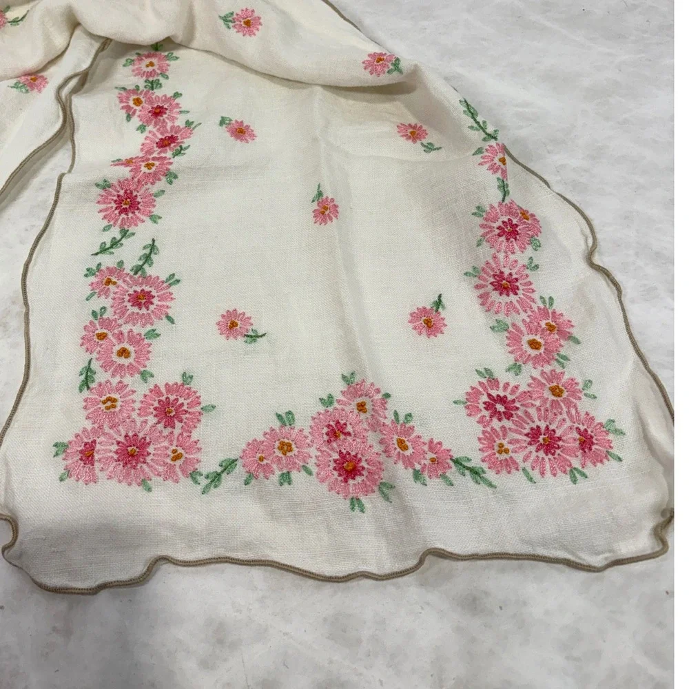 Vintage Hand Embroidered Floral Table Runner Pink Scalloped Edge 38 Inch Cream